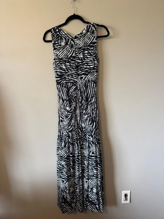 Anthropologie V-Neck Ruched Front Maxi Dress - Picture 8 of 10